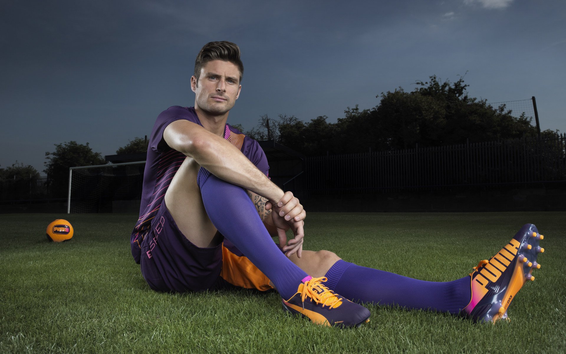 开云体育官方-西甲俱乐部巅峰对决：攻势变幻令人惊叹，西甲争冠分析